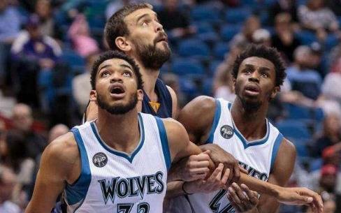 万项：首场比赛给自己打8.5分；开门红的意义相当重大（万项：揭幕战自评8.5分，首胜意义重大）