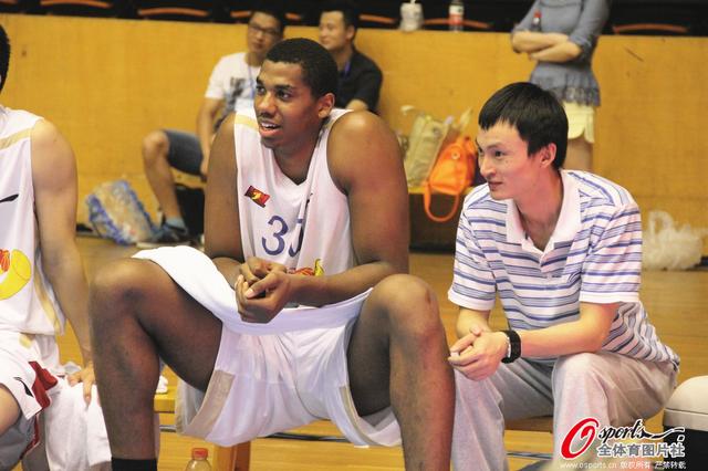 Dro的崛起：巴萨新星在马竞之战中展翅高飞（Dro爆发：巴萨新星对阵马竞一战成名）