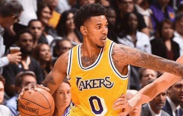 米体：维卡里奥已经决定重返意甲，但去国米可能有点困难（米体：维卡里奥铁心回归意甲，加盟国米面临不小阻碍）