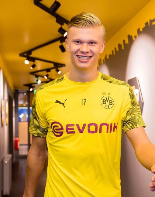 巴萨中场佩德里谈当今足球现状：“技术将永远占优”（佩德里谈现代足球：技术始终占上风）