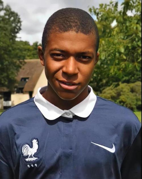 当一个江苏足球记者重新走进南京奥体（江苏足球记者再度走进南京奥体）