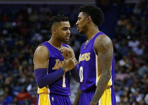 艾顿：我来湖人是填补空缺的，他们长期缺少攻守兼备的大个子（艾顿：加盟湖人是为补短板，球队长期缺少攻防一体的内线）